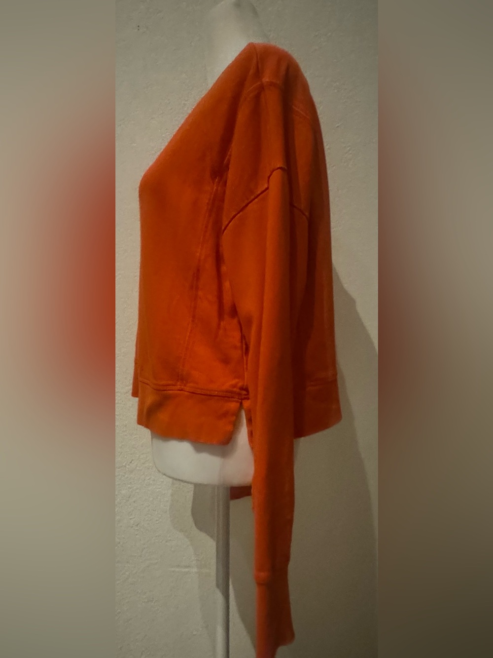 Sweaty Betty 'After Class' French Terry orange crew sweatshirt w/ thumbholes - Picture 3 of 9